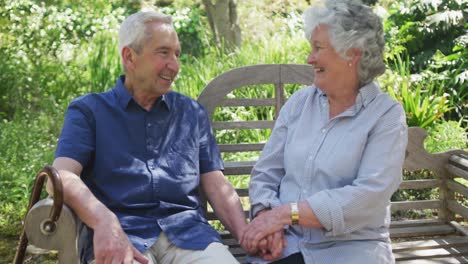 Happy-senior-caucasian-couple-in-garden