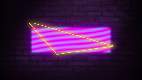 Digitale-Animation-Einer-Neonfarbenen-Dreiecksform-über-Einem-Rechteck-Vor-Einer-Grauen-Ziegelwand-Im-Hintergrund