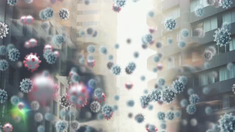Animation-Von-Covid-19-Zellen-über-Menschen,-Die-Auf-Einer-Belebten-Stadtstraße-Gehen