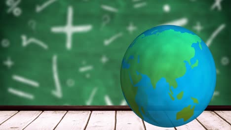 Digitale-Animation-Eines-Sich-Drehenden-Globus-Auf-Einer-Holzoberfläche-Vor-Mathematischen-Symbolen-Auf-Grünem-Hintergrund