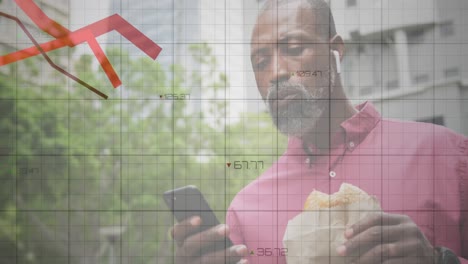 Finanzdatenverarbeitung-Gegen-Afroamerikanischen-Mann,-Der-Sein-Smartphone-Benutzt-Und-Einen-Snack-Isst