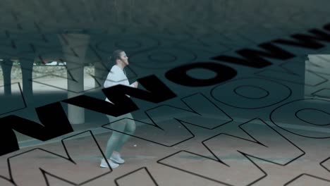 Animation-Von-Wow-Text-über-Einer-Kaukasischen-Frau,-Die-In-Der-Stadt-Joggt