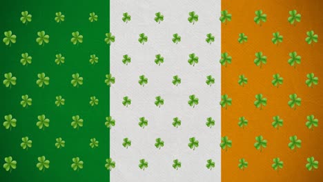 Digitale-Animation-Mehrerer-Kleeblätter,-Die-Sich-Gegen-Die-Irische-Flagge-Bewegen