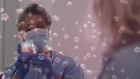Animation-Von-Covid-19-Zellen-über-Einer-Krankenschwester,-Die-Eine-Impfung-Mit-Gesichtsmaske-Vorbereitet