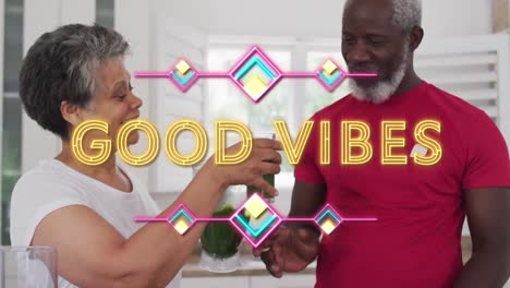 Neon-Good-Vibes-Text-Gegen-Eine-Afroamerikanische-Frau,-Die-Ihrem-Mann-Zu-Hause-Gemüse-Smoothie-Gibt