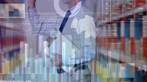 Procesamiento-De-Datos-Financieros-Y-Estadísticos-Contra-Un-Supervisor-Masculino-Que-Verifica-El-Stock-En-El-Almacén
