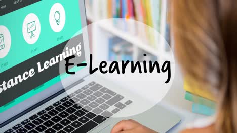 E-Learning-Text-Vor-Der-Rückansicht-Eines-Mädchens,-Das-In-Der-Bibliothek-Einen-Laptop-Benutzt