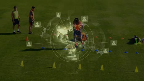 Animación-De-Red-De-Conexiones-Sobre-Jugadores-De-Fútbol-Practicando-En-El-Campo-De-Fútbol.