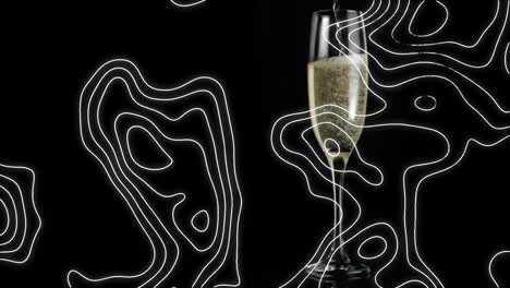 Animation-Von-Champagner,-Der-In-Ein-Glas-Gegossen-Wird,-Mit-Beweglicher-Topografischer-Karte-Auf-Schwarzem-Hintergrund