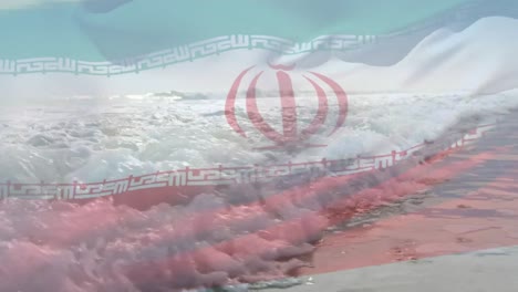 Animación-De-La-Bandera-De-Irán-Ondeando-Sobre-El-Mar-Soleado.