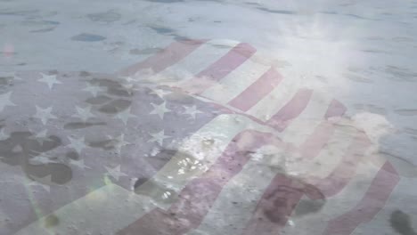 Animation-Der-Flagge-Amerikas,-Die-über-Der-Sonne-Auf-Dem-Meer-Weht