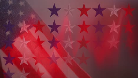 Animación-De-Estrellas-Rojas,-Blancas-Y-Azules-Con-Luces-Rojas-En-Movimiento,-Sobre-La-Bandera-Americana