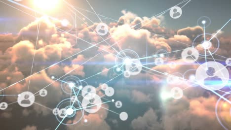 Animation-Von-Verbindungsnetzwerken-Mit-Symbolen-über-Wolken-Und-Himmel