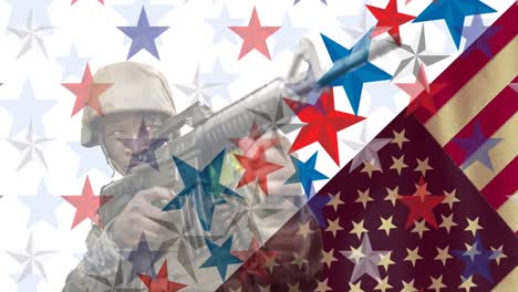 Komposition-Aus-Roten-Und-Blauen-Sternen,-über-Einem-Männlichen-Soldaten-Mit-Waffen-Und-Amerikanischer-Flagge