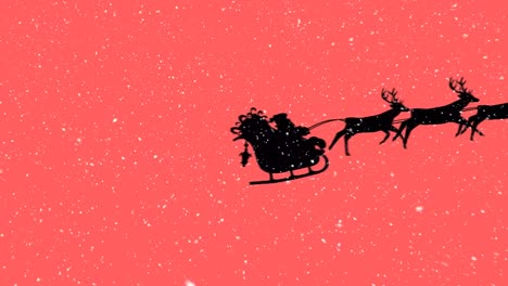 Schnee-Fällt-über-Die-Silhouette-Des-Weihnachtsmanns-Im-Schlitten,-Der-Von-Rentieren-Auf-Orangefarbenem-Hintergrund-Gezogen-Wird