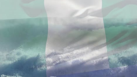 Digitale-Komposition-Der-Schwenkenden-Nigeria-Flagge-Gegen-Wellen-Im-Meer