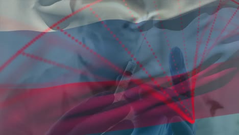 Animation-Der-Flagge-Russlands,-Die-über-Einem-Arzt-Weht,-Der-Eine-Gesichtsmaske-Trägt-Und-Einen-Impfstoff-In-Der-Hand-Hält