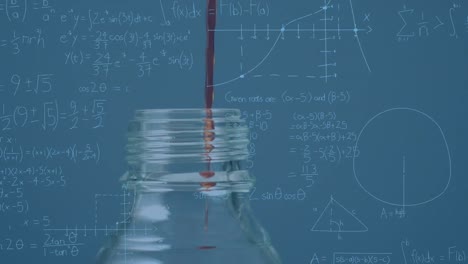 Animation-Mathematischer-Gleichungen-über-Einer-Flüssigkeit,-Die-In-Eine-Flasche-Fällt