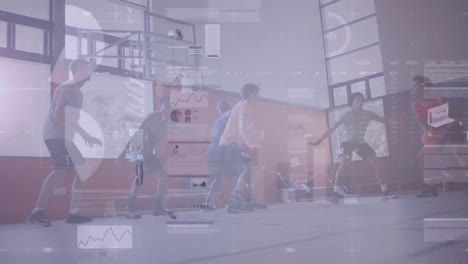 Animation-Der-Finanzdatenverarbeitung-über-Eine-Vielfältige-Gruppe-Männlicher-Basketballspieler-Im-Fitnessstudio