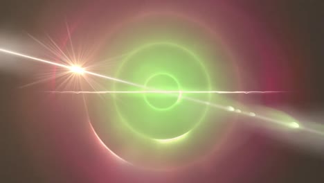 Lichtfleck-Und-Lichtspuren-Vor-Grünen-Spiralförmigen-Lichtspuren-Auf-Rosa-Hintergrund