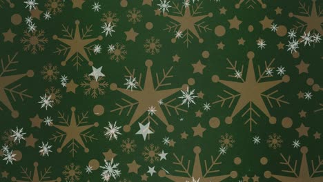 Animation-Von-Weihnachtssternen,-Die-über-Schneeflocken-Auf-Grünem-Hintergrund-Fallen