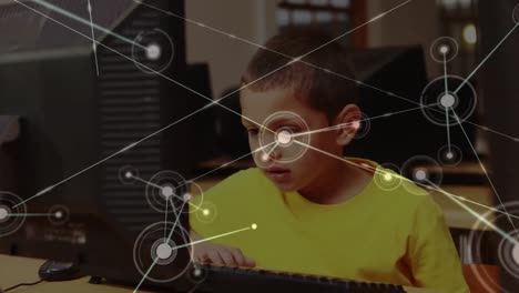 Animation-Von-Verbindungsnetzwerken-über-Einen-Kaukasischen-Jungen,-Der-Einen-Computer-Benutzt