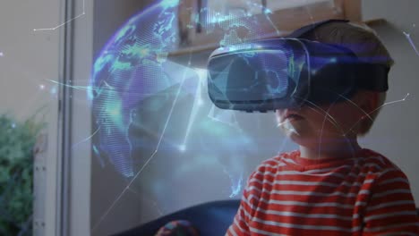Animation-Der-Welt-Des-Netzwerks-Von-Verbindungen-über-Einem-Kaukasischen-Jungen,-Der-Ein-VR-Headset-Trägt