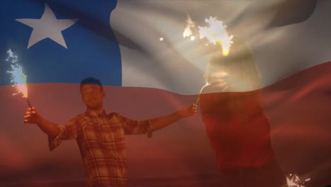 Animation-Des-Schwenkens-Der-Chilenischen-Flagge-über-Einer-Gruppe-Von-Freunden-Am-Strand