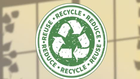 Animation-Des-Recycling-Symbols-Mit-Text-über-Dem-Schatten-Von-Pflanzen-Auf-Grünem-Hintergrund