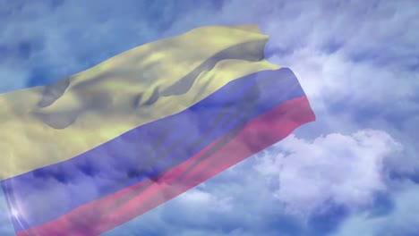 Animation-Der-Wehenden-Flagge-Kolumbiens-über-Bewölktem-Himmel