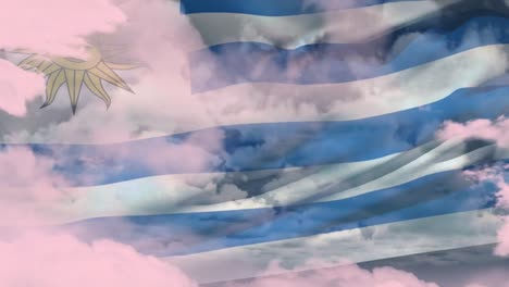 Animation-Von-Wolken,-Die-Sich-über-Der-Wehenden-Flagge-Uruguays,-Sonnenlicht-Und-Blauem-Himmel-Bewegen