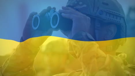 Animation-Eines-Gemischtrassigen-Soldaten-Mit-Fernglas-über-Der-Flagge-Der-Ukraine