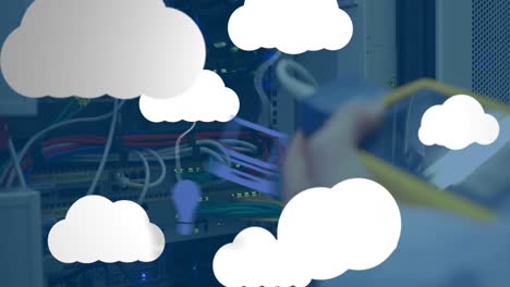 Animation-Von-Wolkensymbolen-über-Einer-Kaukasischen-Arbeiterin,-Die-Den-Serverraum-Inspiziert