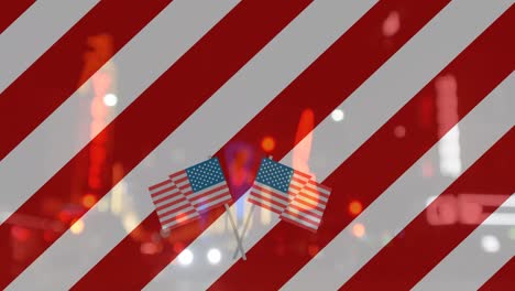 Animation-Von-Roten-Und-Weißen-Streifen-Und-US-Flaggen,-Die-über-Der-Nächtlichen-Stadtlandschaft-Erscheinen