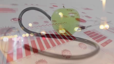 Animation-Von-Grafiken-Und-Viruszellen-über-Stethoskop-Und-Apfel-Auf-Weißem-Hintergrund