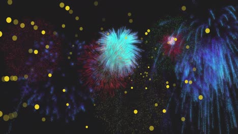 Animation-Von-Gelben-Lichtflecken-über-Blauem-Neujahrsfeuerwerk,-Das-Am-Nachthimmel-Explodiert