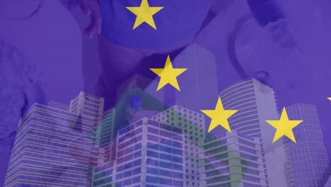 Animation-Der-EU-Flagge-über-Verschiedene-Freiwillige,-Die-Müll-Trennen