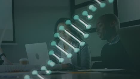 Animation-Des-DNA-Strangs-über-Verschiedene-Geschäftsleute-Im-Büro