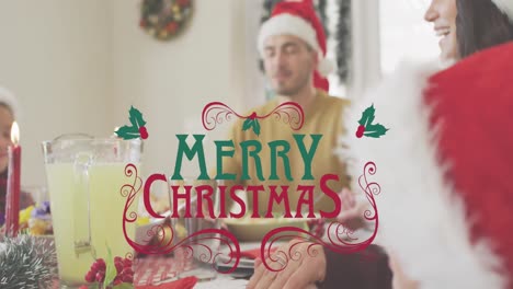Animation-Eines-Frohe-Weihnachts-Textes-über-Einer-Kaukasischen-Familie-Beim-Abendessen