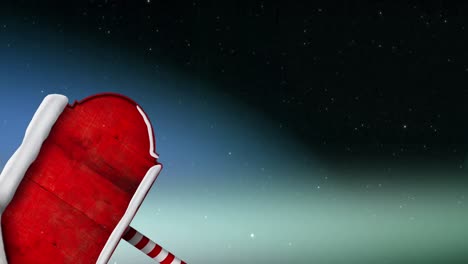 Animation-Der-Weihnachtsmütze-über-Einem-überdachten-Roten-Schild-Mit-Kopierraum-Vor-Einem-Hintergrund-Mit-Farbverlauf