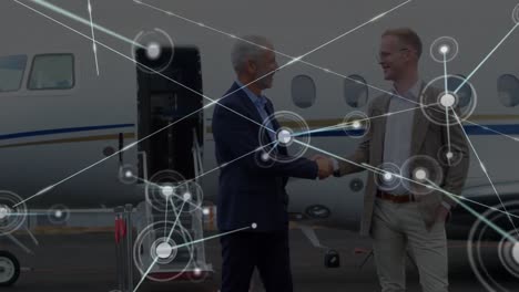Animation-Des-Netzwerks-Von-Verbindungen-über-Verschiedene-Geschäftsleute-Am-Flughafen