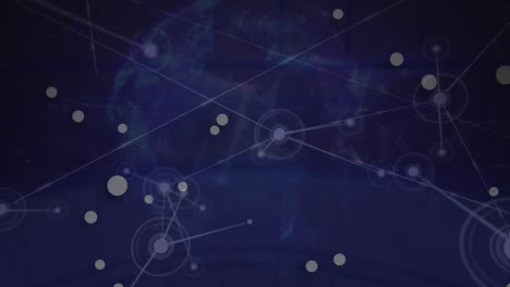 Animation-Eines-Weißen-Flecks-über-Einem-Netzwerk-Von-Verbindungen-Und-Einem-Globus-Aus-Einem-Plexusnetzwerk-Auf-Blauem-Hintergrund