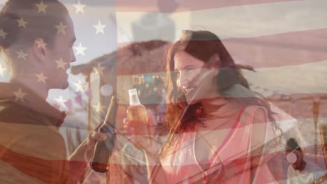 Animation-Der-Flagge-Der-USA-über-Glückliche,-Vielfältige-Freunde,-Die-Am-Strand-Bier-Trinken