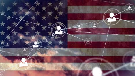 Animation-Von-Personensymbolen,-Die-Mit-Linien-über-Der-Flagge-Amerikas-Und-Wolken-Verbunden-Sind