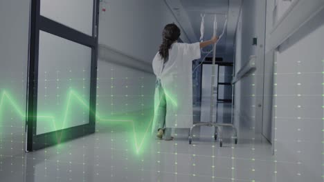 Animation-Der-Datenverarbeitung-über-Eine-Biraziale-Patientin-Mit-Infusion-Im-Krankenhaus
