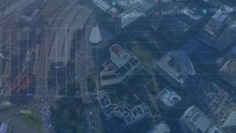 Animation-Von-Grafiken-Und-Handelstafeln-über-Luftaufnahmen-Von-Fahrenden-Fahrzeugen-In-Der-Stadt
