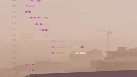 Animation-Einer-Mehrfarbigen-Computersprache-über-Einer-Nebelbedeckten-Modernen-Stadt-Vor-Dem-Himmel
