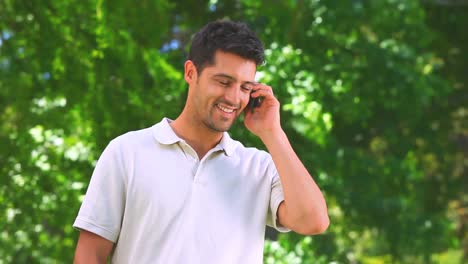 Young-man-talking-on-the-phone
