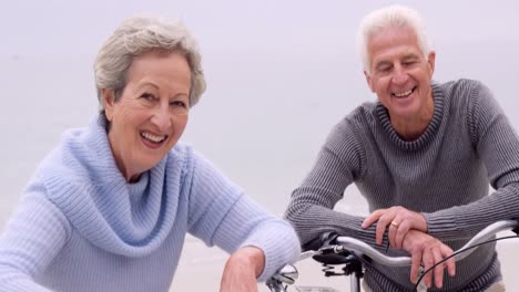 Retired-couple-with-bikes-