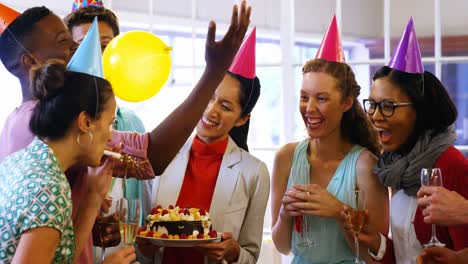 Business-executives-celebrating-birthday